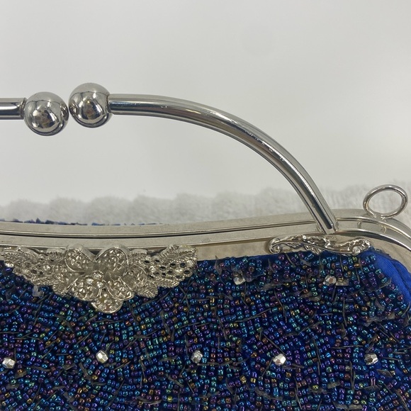 Shades of blue silvertone detail beaded sparkle evening bag crossbody chain - Picture 4 of 16